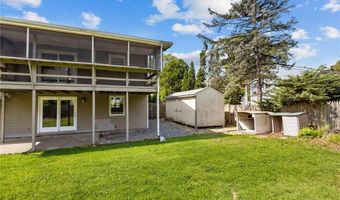 19 Irondale St, Warwick, RI 02886