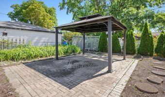637 N Ellsworth Ave, Addison, IL 60101