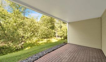 28 Mansfield Ln, Berlin, VT 05602