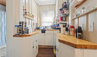 9 Southern St, Cranston, RI 02920