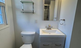 8001 HAMMOND St, Alexandria, VA 22309