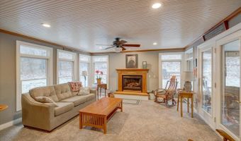 7422 Loy Rd, Arena, WI 53503