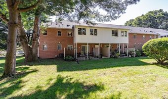 13 Mansion Woods Dr H, Agawam, MA 01001