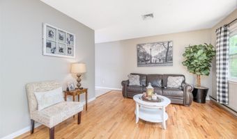 5 Emerald Dr, Alloway, NJ 07422