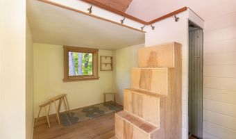 18 Spring Rd, Albany, NH 03818
