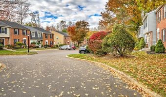 301 CHEROKEE Cir, Ambler, PA 19002