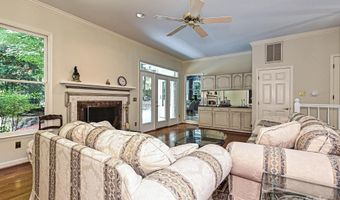 620 River Oaks Ln, Charlotte, NC 28226
