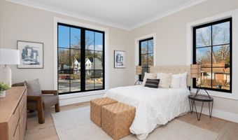 2929 N GREENCASTLE St, Arlington, VA 22207