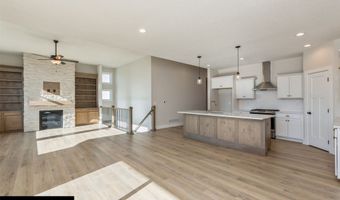 413 NE 59th St, Ankeny, IA 50021