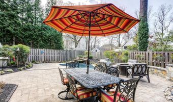 7106 EXETER Rd, Bethesda, MD 20814