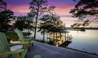 927 N Shore Dr, Biloxi, MS 39532