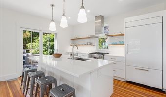 47 Longfellow Rd, Jamestown, RI 02835