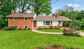 5701 RADNOR Ct, Bethesda, MD 20817