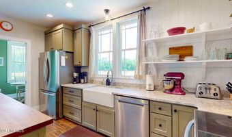708 N Sunset St, Atkinson, NC 28421