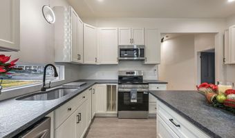 410 WEST St, Clayton, DE 19938