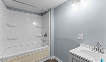307 W Oak St, Beresford, SD 57004