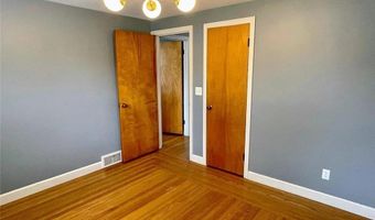 30 Althea Dr, Cranston, RI 02920