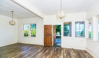 99-028 Moanalua Rd, Aiea, HI 96701