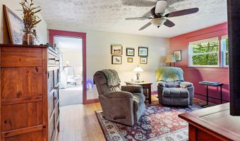 1 Castle View Ln, Belgrade, ME 04917