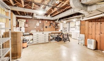 9326 W PARKHILL Dr W, Bethesda, MD 20814