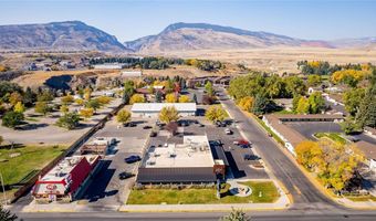 1651 8th St, Cody, WY 82414