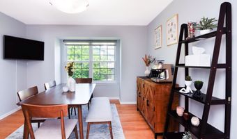 4471 Hillside Ct, Ann Arbor, MI 48105