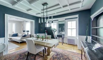9 Dartmouth St, Newport, RI 02840