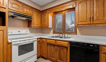 2405 N ERB St, Appleton, WI 54911
