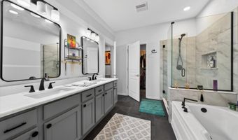 4001 Whitehall Ln, Algonquin, IL 60102