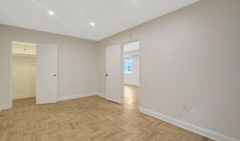 1315 N ODE St 704, Arlington, VA 22209