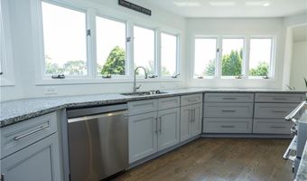 9 Katelan Ct, Cranston, RI 02921
