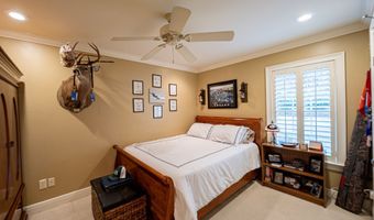603 Newton Dr, Adel, GA 31620