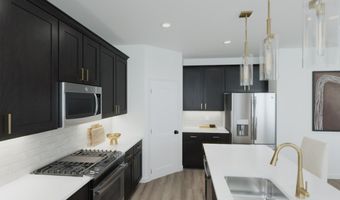 175 Peeps Ct, Adkins, TX 78101