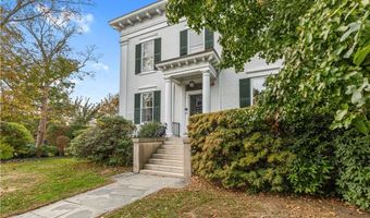 12 Mt Vernon St 5, Newport, RI 02840