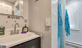 201 N 4TH St, Allentown, PA 18102