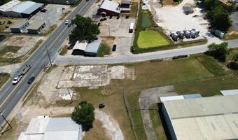 1303 Dothan Rd, Bainbridge, GA 39817