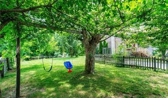 41 Mount View Ave, North Kingstown, RI 02852