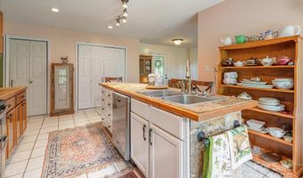 14 Shelton Branch Rd, Barnardsville, NC 28709