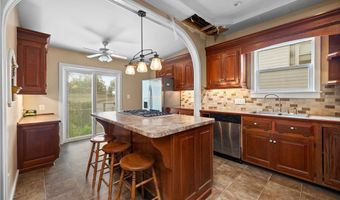 136 Lincoln St, Amherst, OH 44001