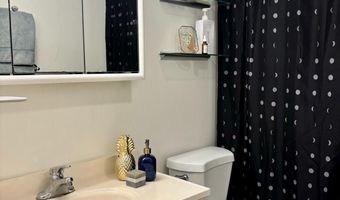 1300 ARMY NAVY Dr 816, Arlington, VA 22202