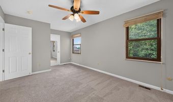 2358 Hidden Meadow Ln, Ballwin, MO 63021