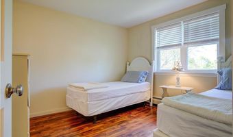 70 CARROLL Ave 1113, Newport, RI 02840