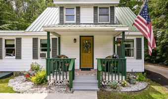 852 Pequawket Trl, Baldwin, ME 04091