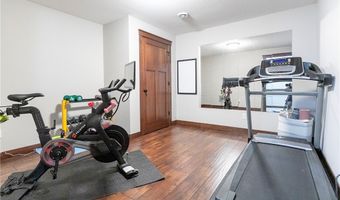 759 Club View Ln, Altoona, WI 54720