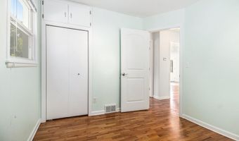 900 Barton Dr, Ann Arbor, MI 48105