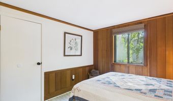 202 Thornberry Ln, Blakeslee, PA 18610
