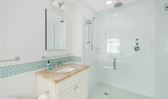 341 Thames St 209 S, Bristol, RI 02809