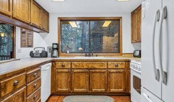 729 Dawyn Dr, Arnold, CA 95223