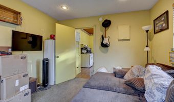 614 E 14th St, Baxter Springs, KS 66713