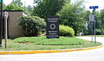 4712 SPRINGBROOK Dr, Annandale, VA 22003